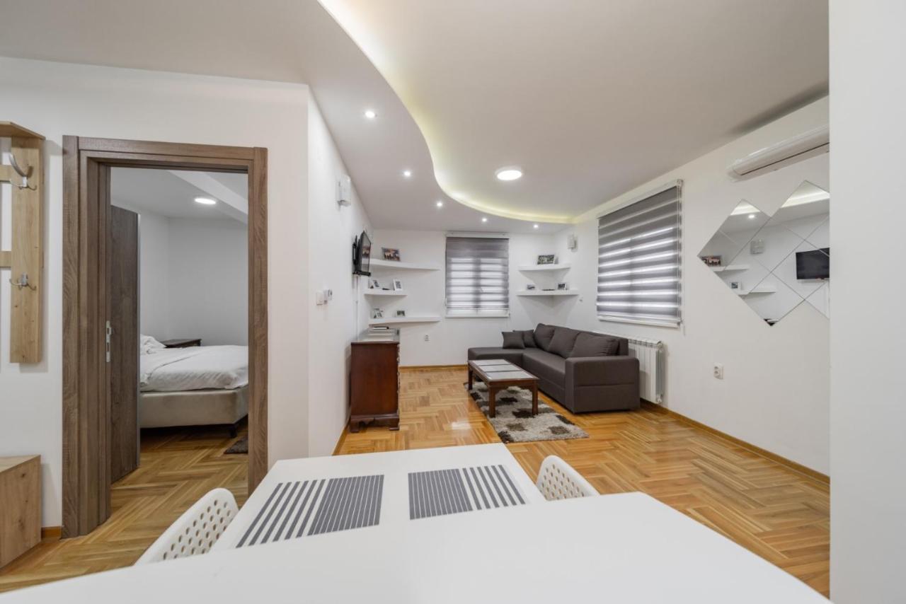 Port 1 Apartamento Belgrado Exterior foto